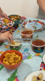 The only proper way to watch soccer is with an unbeatable lineup of dips and appetizers to match. Bring out any La Mexicana dip, and it’s guaranteed to be the MVP of the snack table.
#MVPDip #LaMexicana
